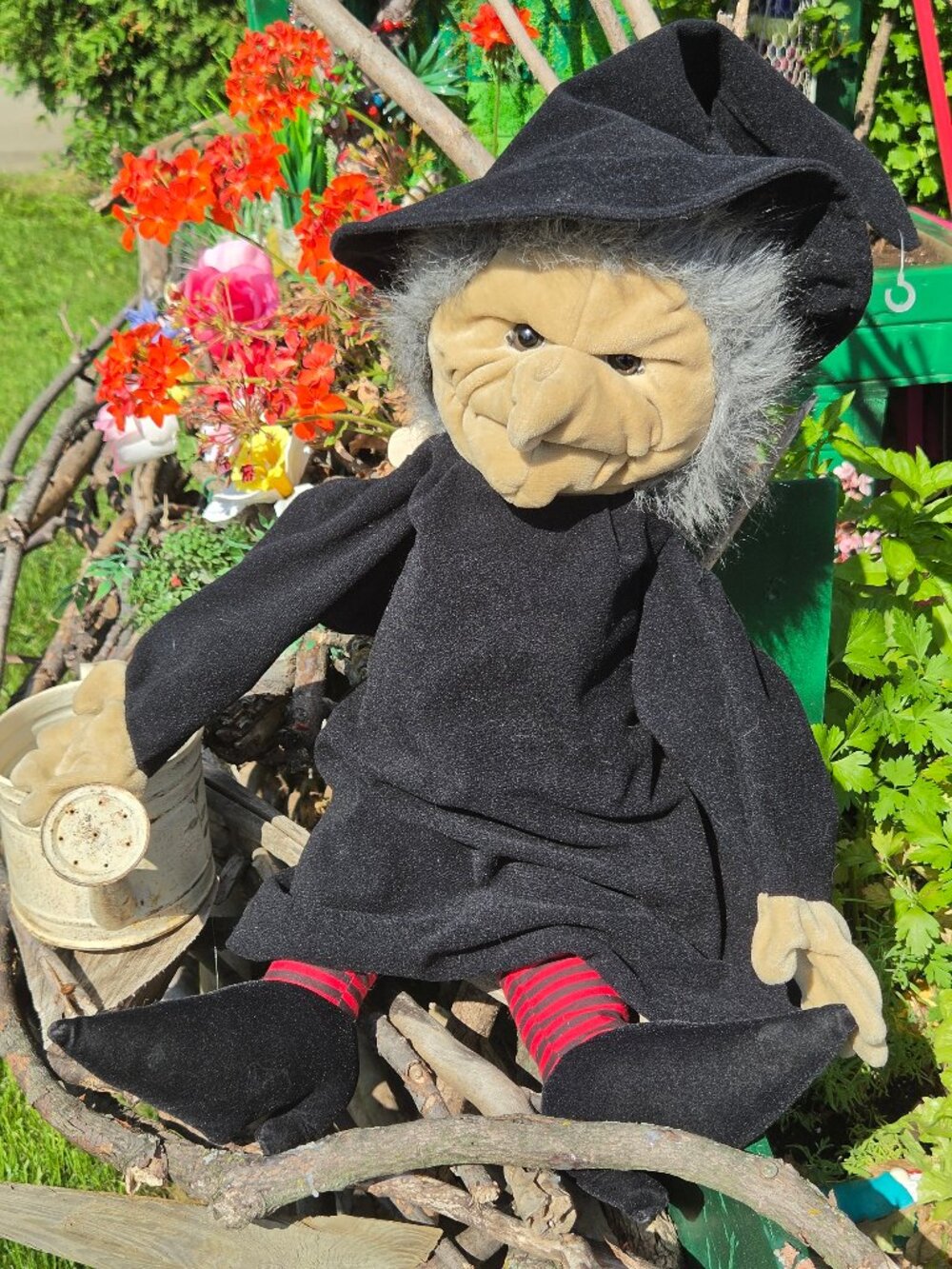 NHalloween Collectible - WT Folkmanis Witch Hand Puppet Retired